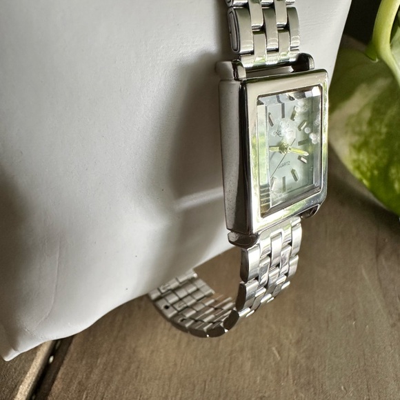 Kathy Lee watch vintage silver quartz SR626SW - Picture 3 of 8
